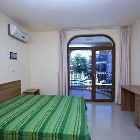 Menada Green Hills Apartments
