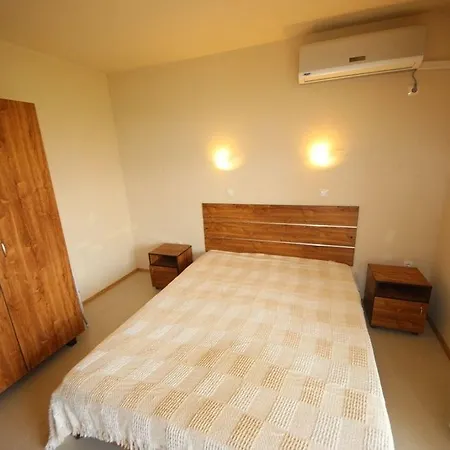 Menada Hills Apartmán *