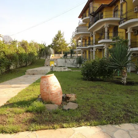 Apartment Menada Green Hills Apartments