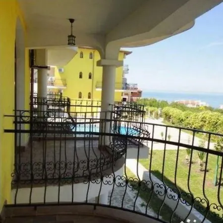 Menada Green Hills Apartments Sozopol