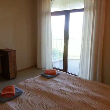 Menada Green Hills Apartments