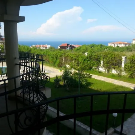 Menada Green Hills Apartments * Sozopol