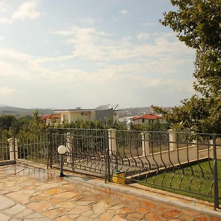 Menada Green Hills Apartments Sozopol